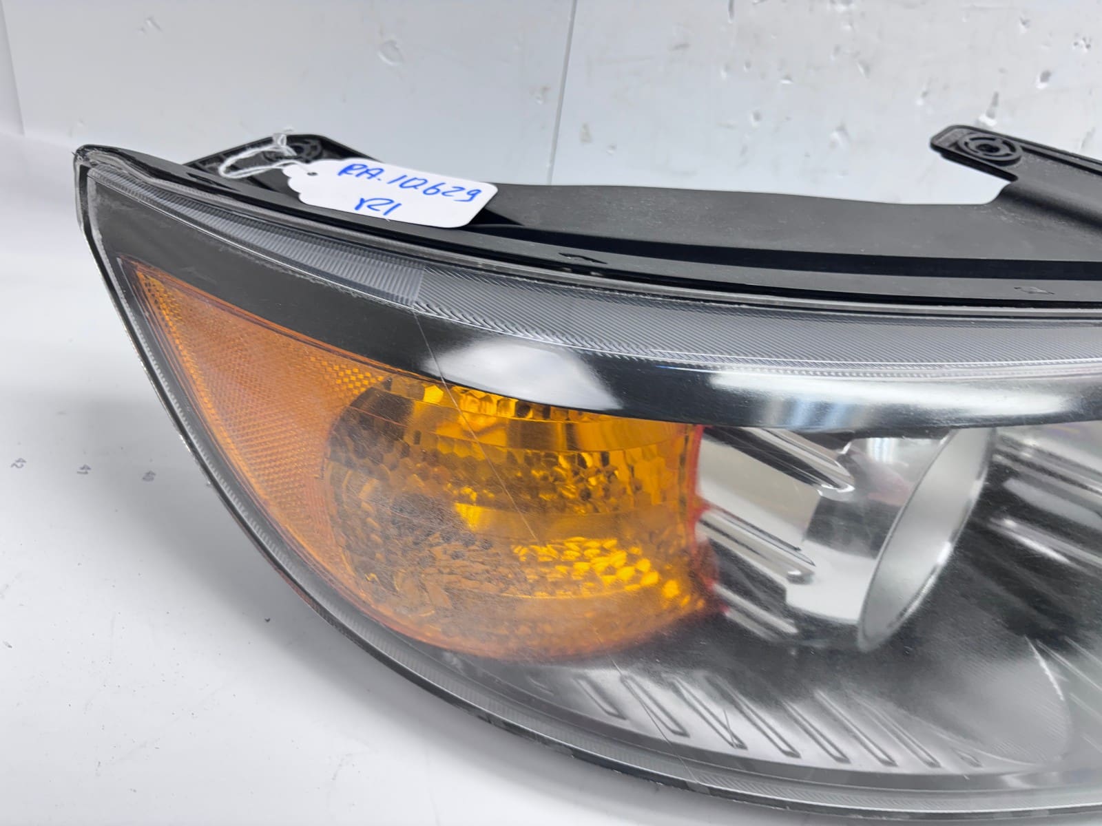 2011-13 Kia Sorento Halogen Front Right OEM Headlight 92102-14200 - Image 10