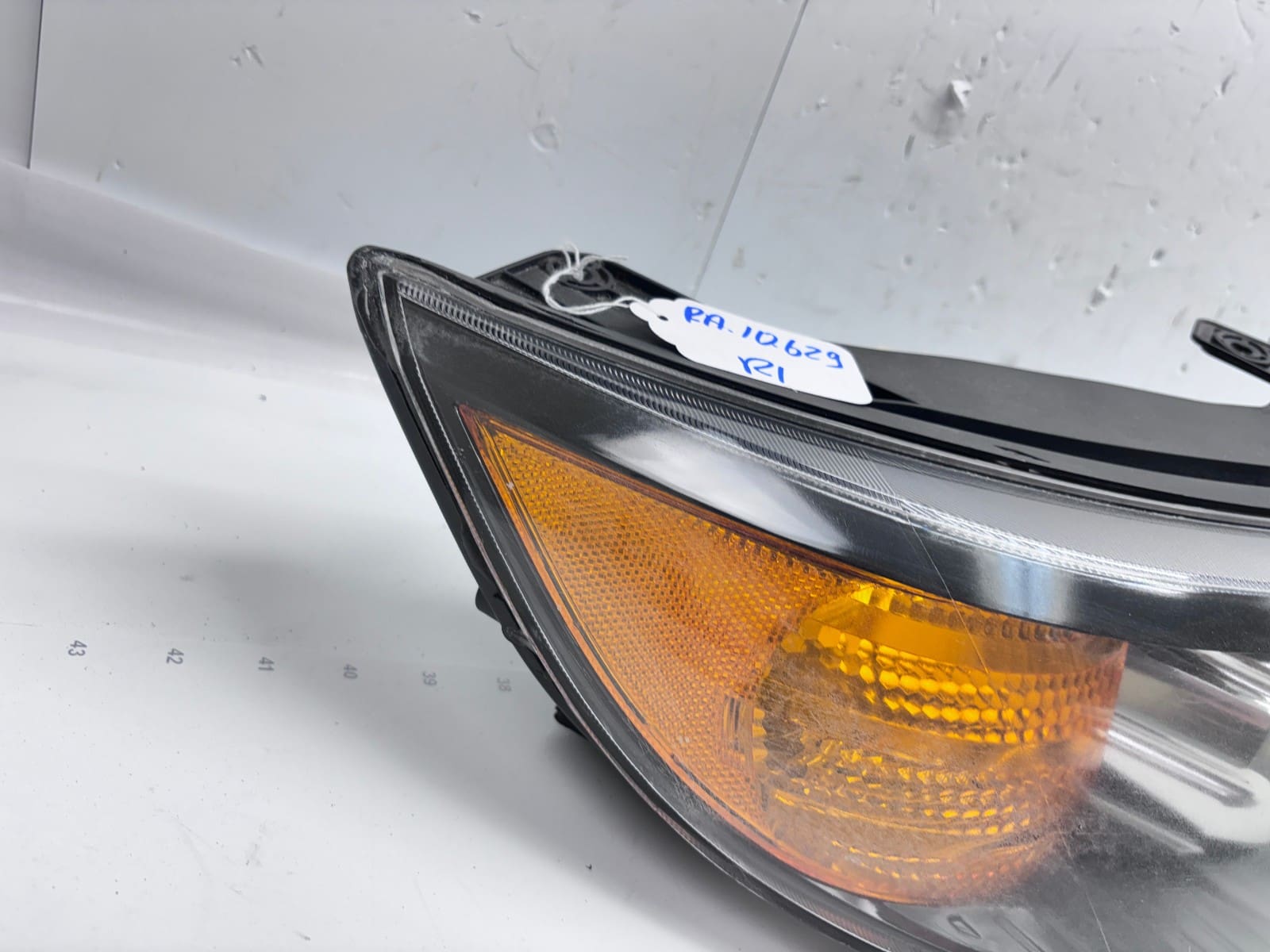 2011-13 Kia Sorento Halogen Front Right OEM Headlight 92102-14200 - Image 13