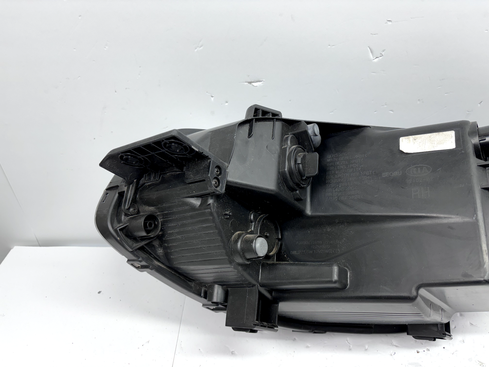 2014-2019 Kia Soul Halogen Front Right OEM Headlight - Image 13
