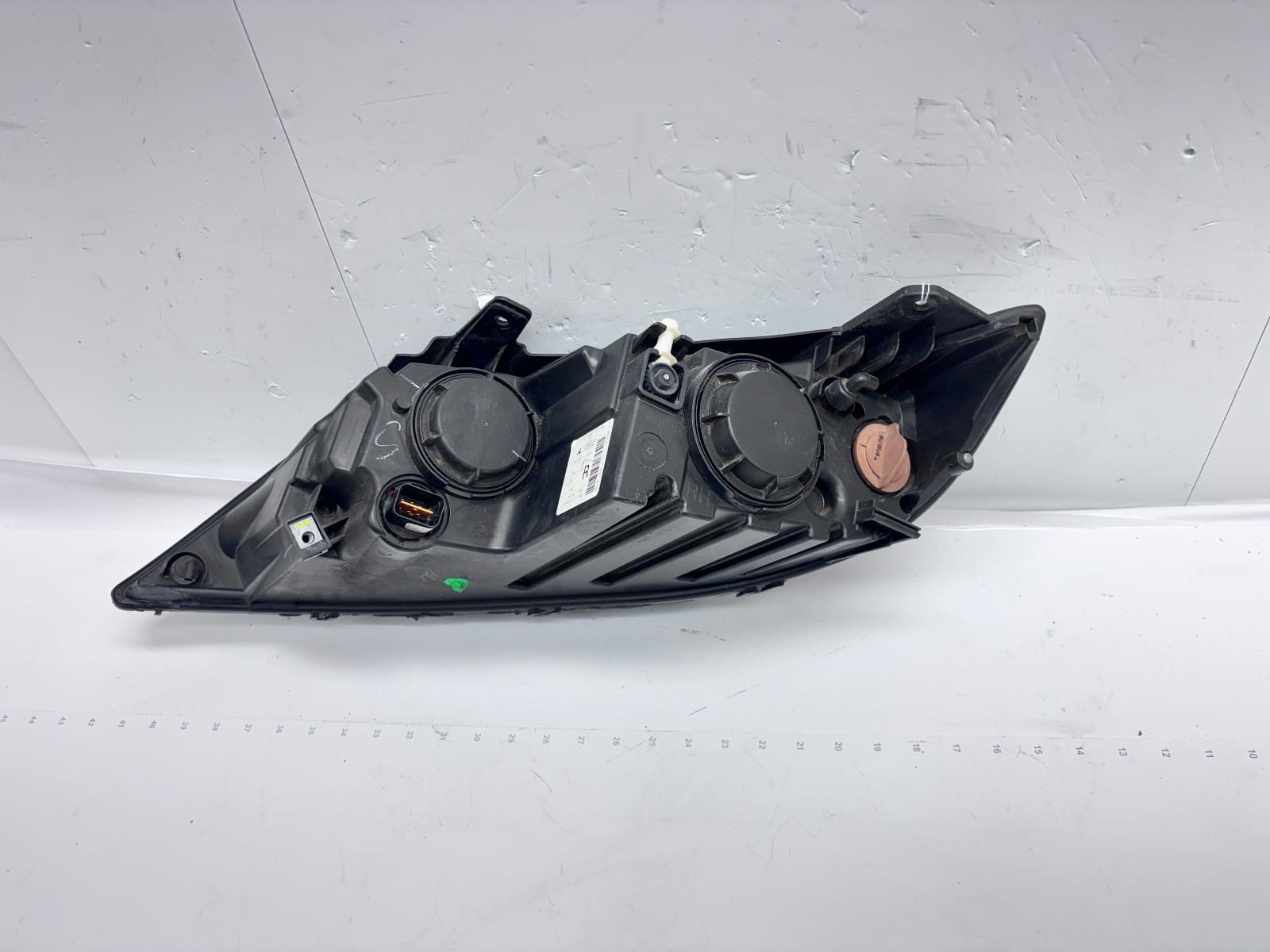2011-13 Kia Sorento Halogen Front Right OEM Headlight 92102-14200 - Image 18