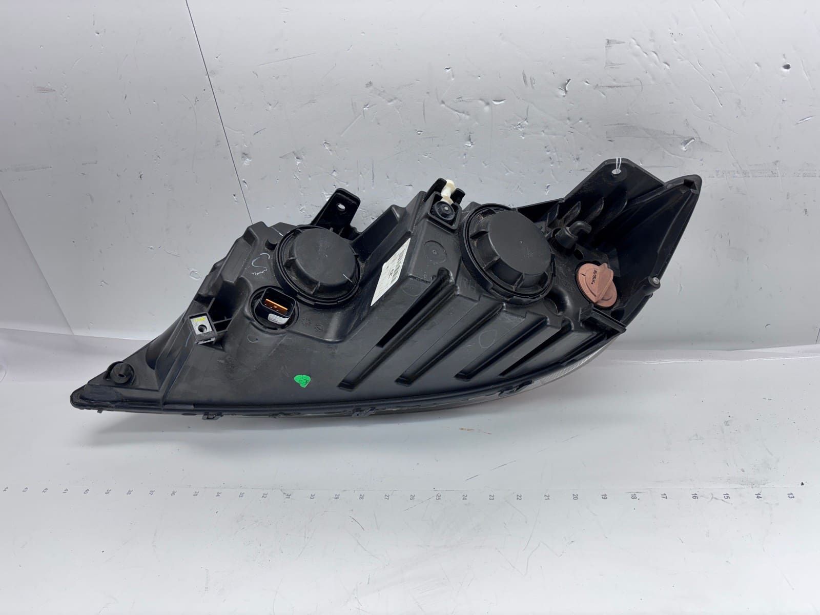 2011-13 Kia Sorento Halogen Front Right OEM Headlight 92102-14200 - Image 19