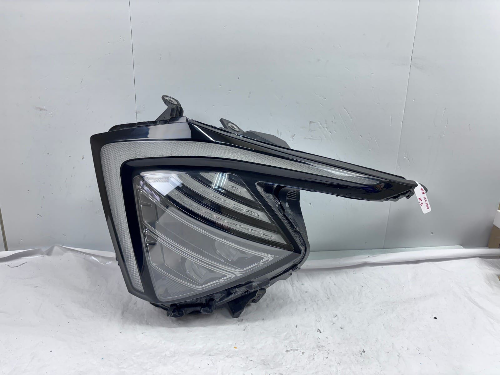 2022-2025 Kia Sportage OEM Projector LED Front Left Headlight 92102-DW100