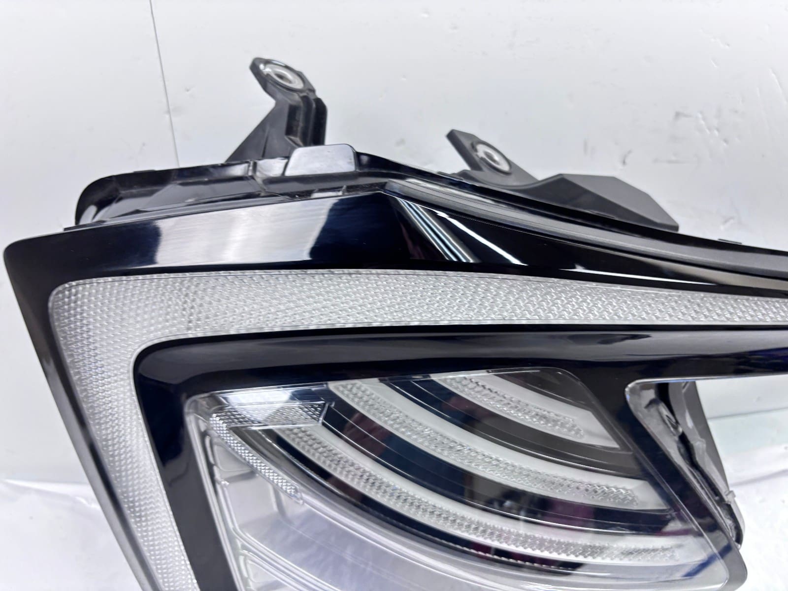 2022-2025 Kia Sportage OEM Projector LED Front Left Headlight 92102-DW100 - Image 9