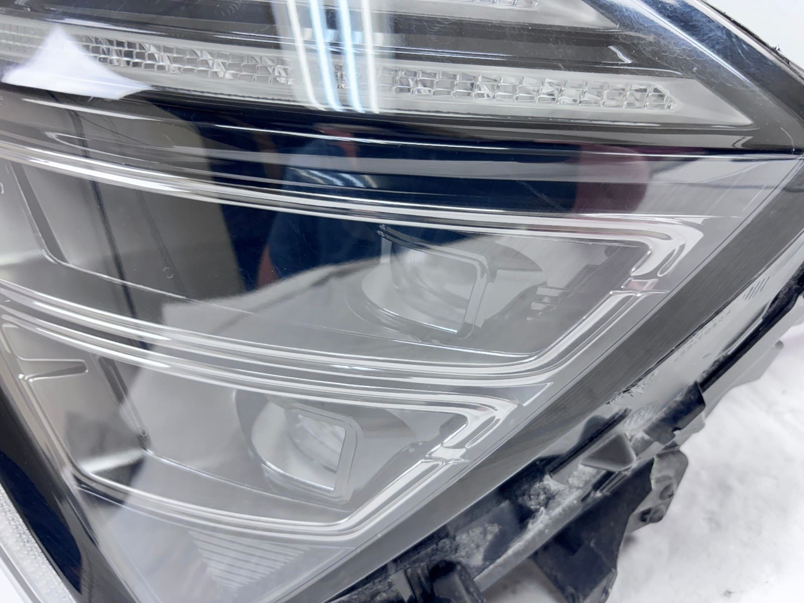 2022-2025 Kia Sportage OEM Projector LED Front Left Headlight 92102-DW100 - Image 16