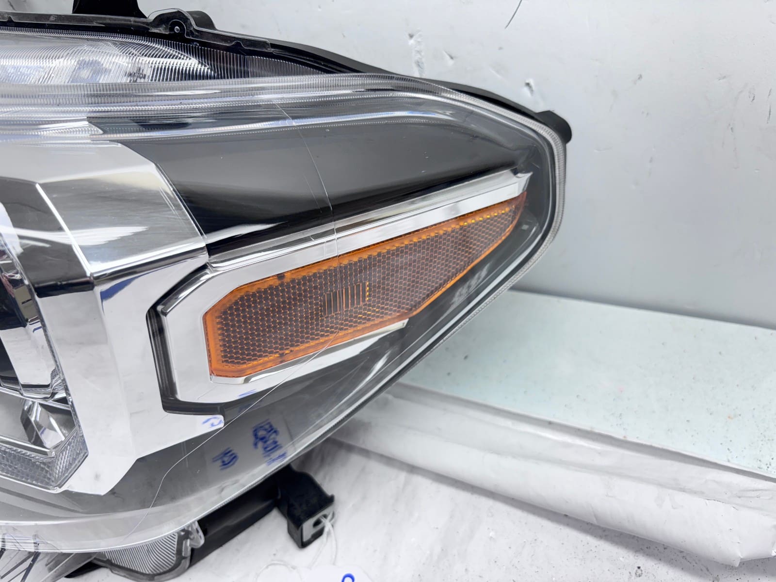 2016-2023 Toyota Tacoma Halogen LED Left OEM Headlight - Image 6
