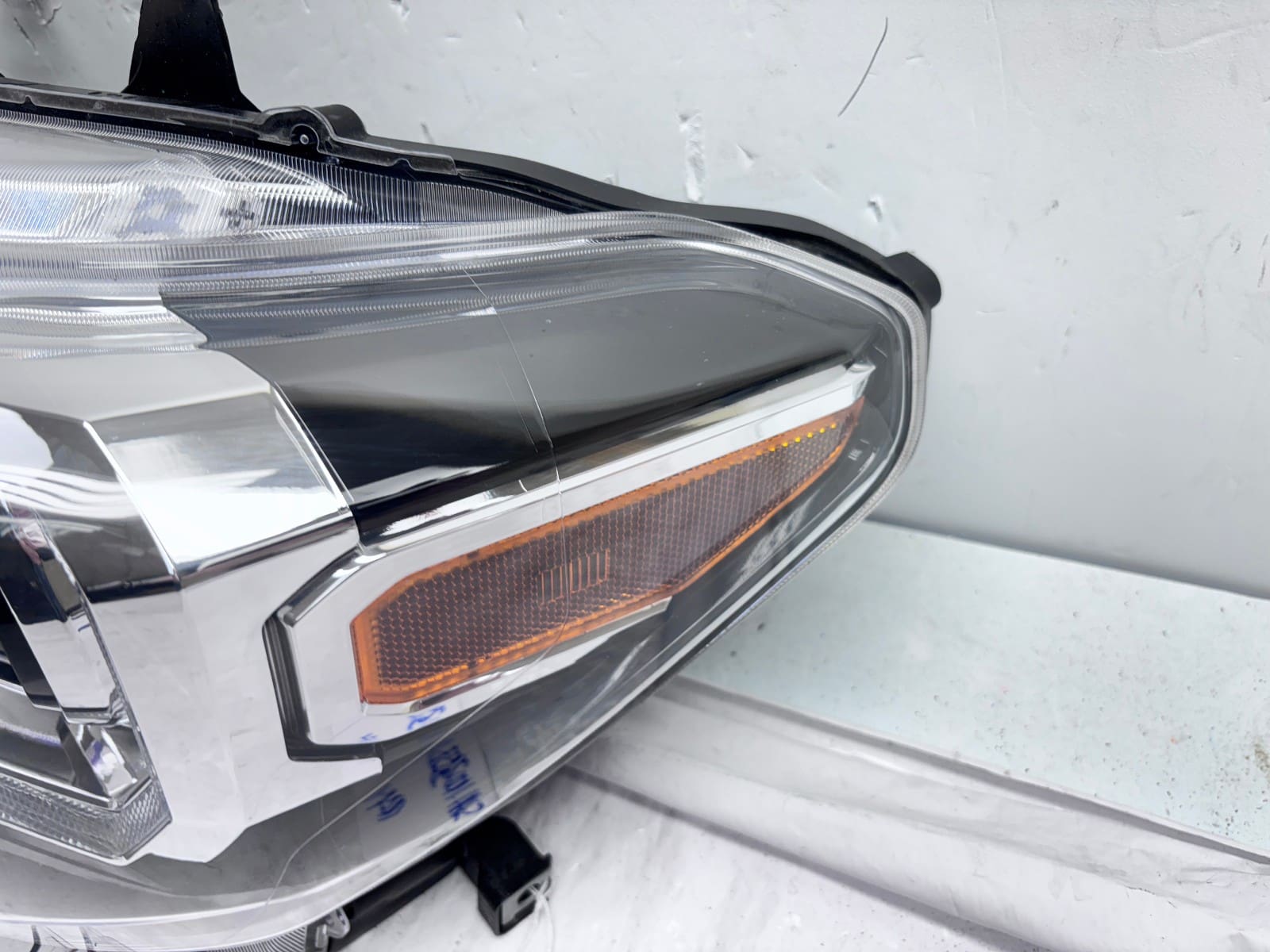 2016-2023 Toyota Tacoma Halogen LED Left OEM Headlight - Image 7
