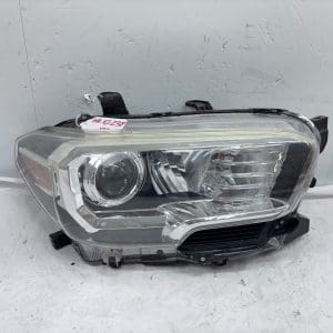 Toyota Tacoma Right Front Halogen OEM Headlight 2016-2022 Used OE-Certified