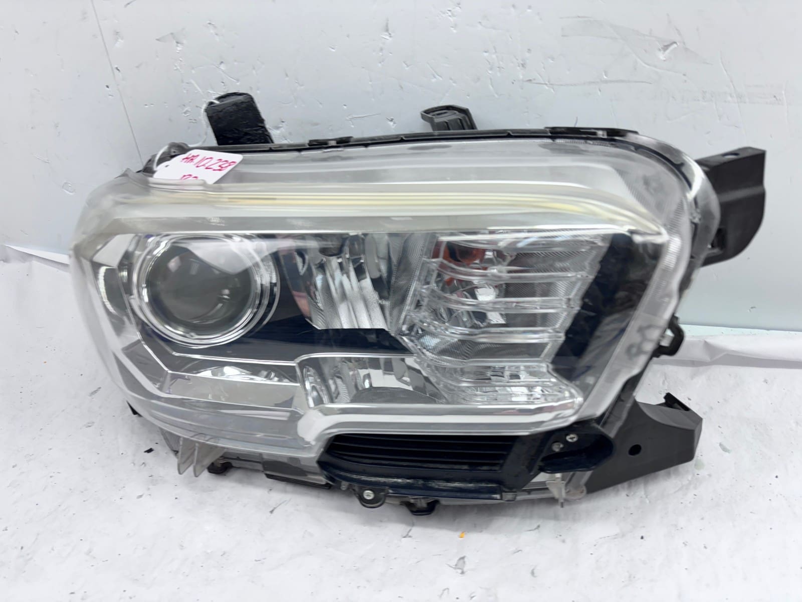 Toyota Tacoma Right Front Halogen OEM Headlight 2016-2022 Used OE-Certified - Image 2
