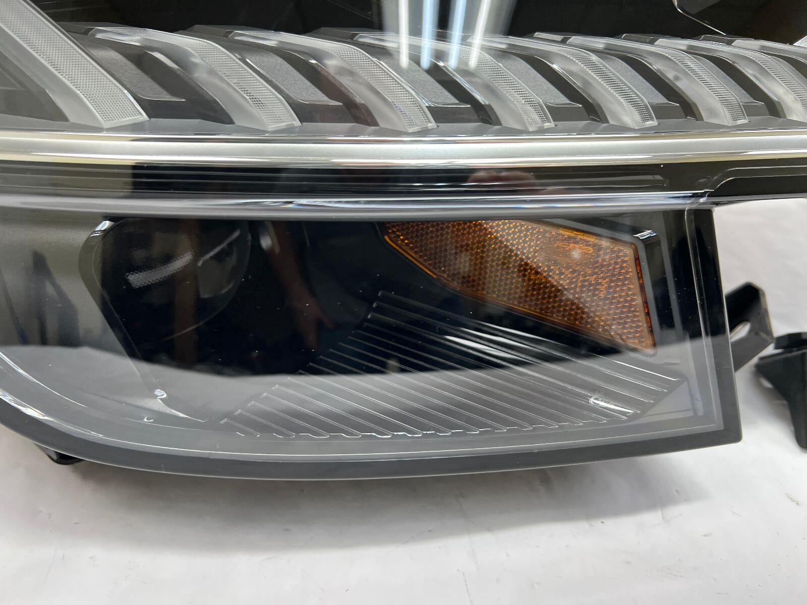 2019-2023 Audi Q8 SQ8 RSQ8 Matrix Right OEM Headlight 4m8941036b - Image 3