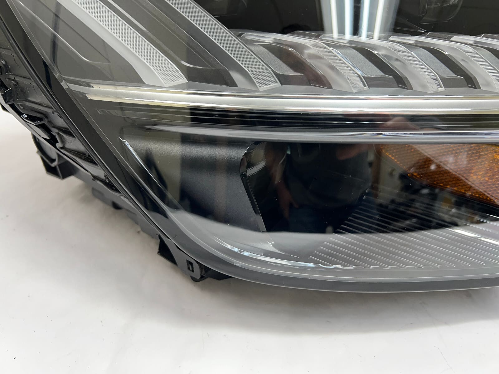 2019-2023 Audi Q8 SQ8 RSQ8 Matrix Right OEM Headlight 4m8941036b - Image 4