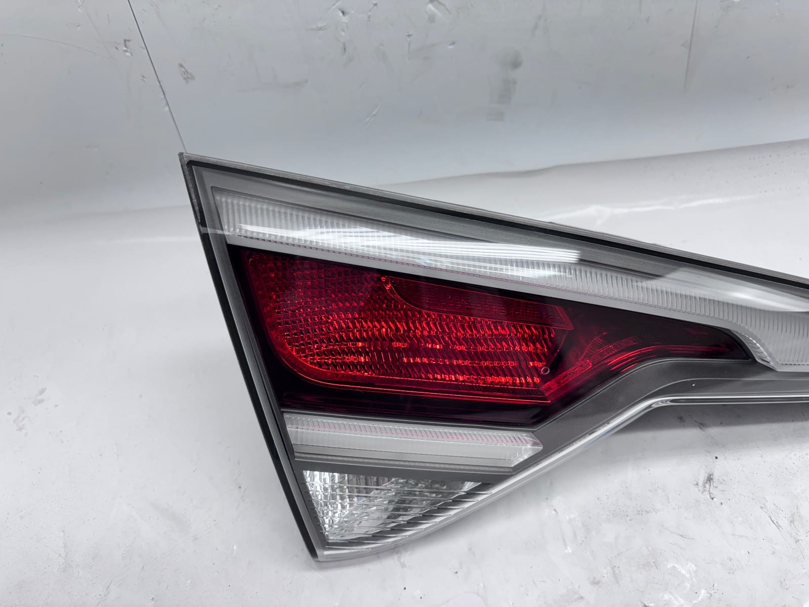 2015-17 Hyundai Sonata LED Rear Inner Left OEM Tail Light - Image 6