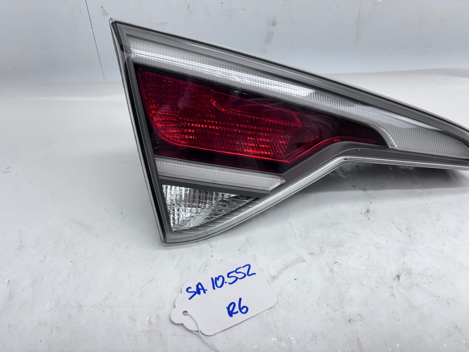 2015-17 Hyundai Sonata LED Rear Inner Left OEM Tail Light - Image 9