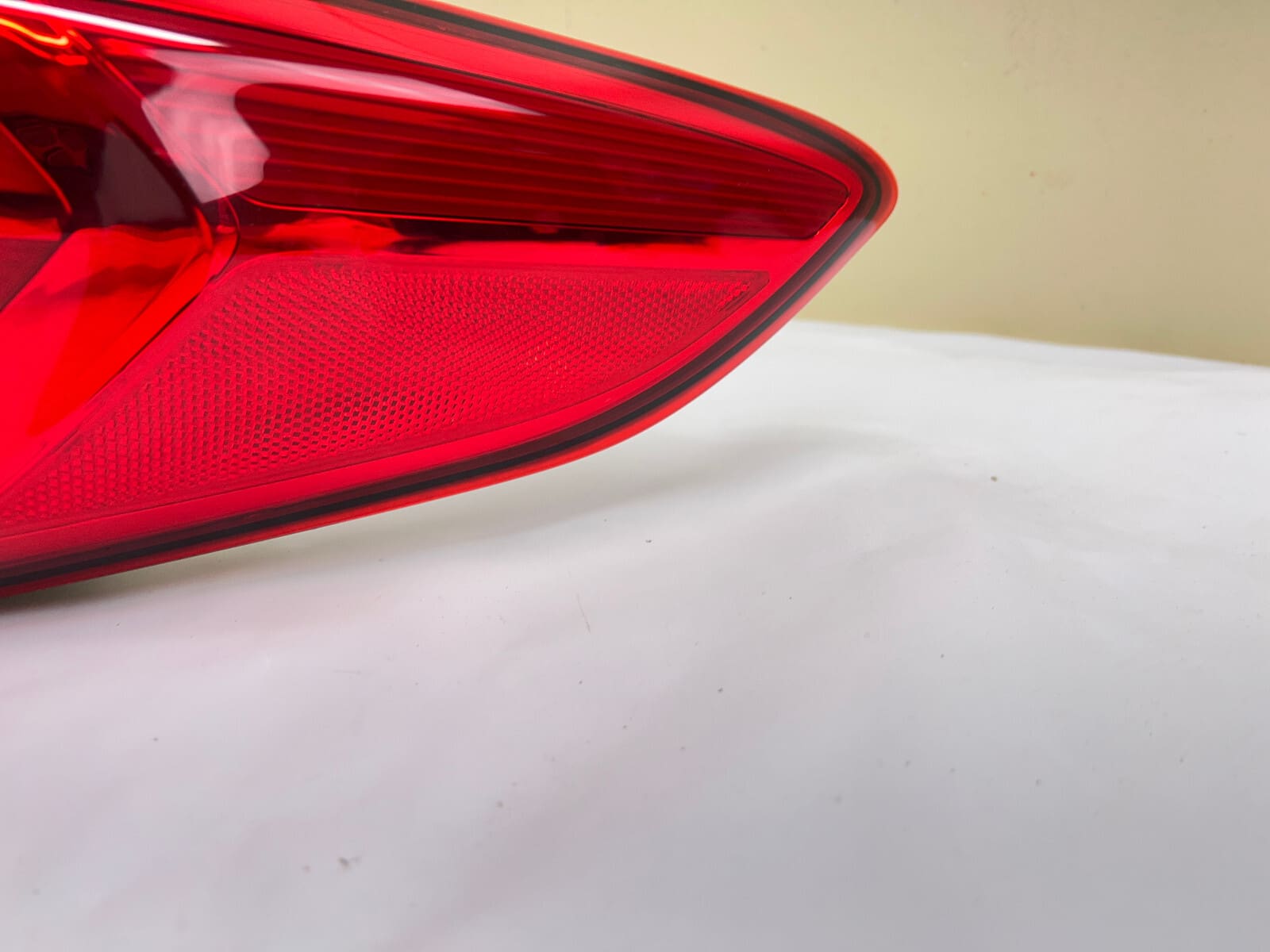 2015-2017 Hyundai Sonata Rear Right OEM Tail Light 92402-C2000 - Image 4
