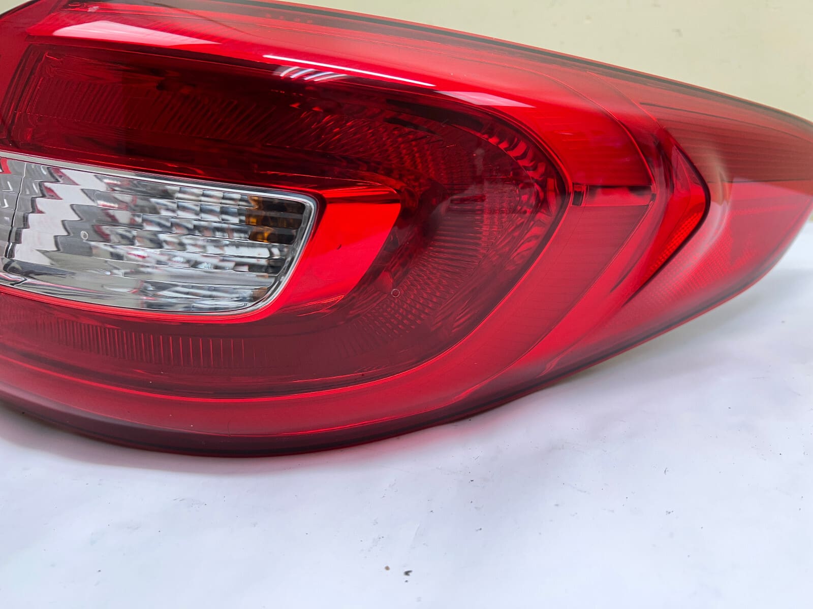 2015-2017 Hyundai Sonata Rear Right OEM Tail Light 92402-C2000 - Image 8