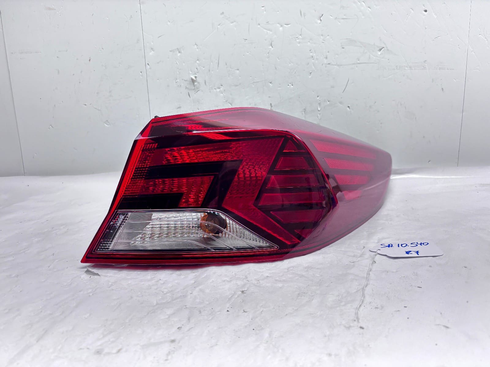2019-2020 Hyundai Elantra Rear Right OEM Halogen Tail Light