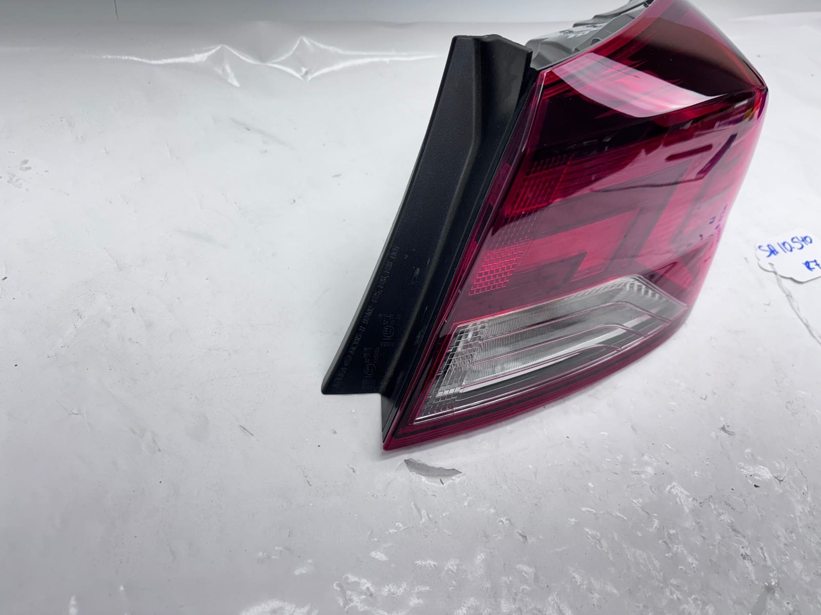2019-2020 Hyundai Elantra Rear Right OEM Halogen Tail Light - Image 12