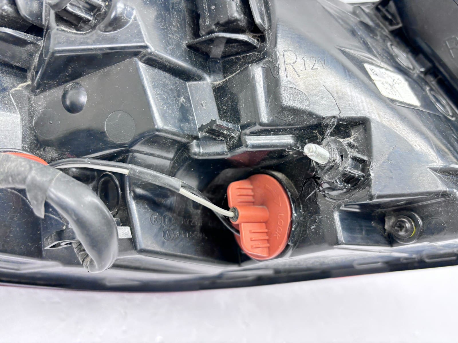 2019-2020 Hyundai Elantra Rear Right OEM Halogen Tail Light - Image 17