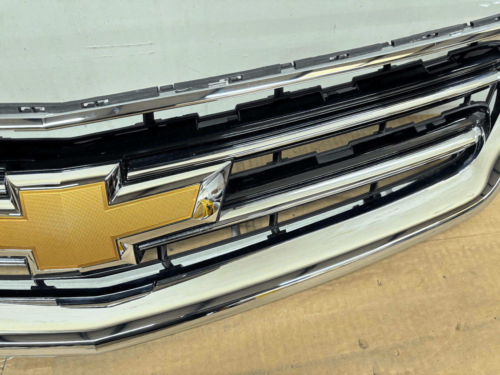 2014-2020 Chevy Impala Chrome Front OEM Grille 84720377 - Image 7