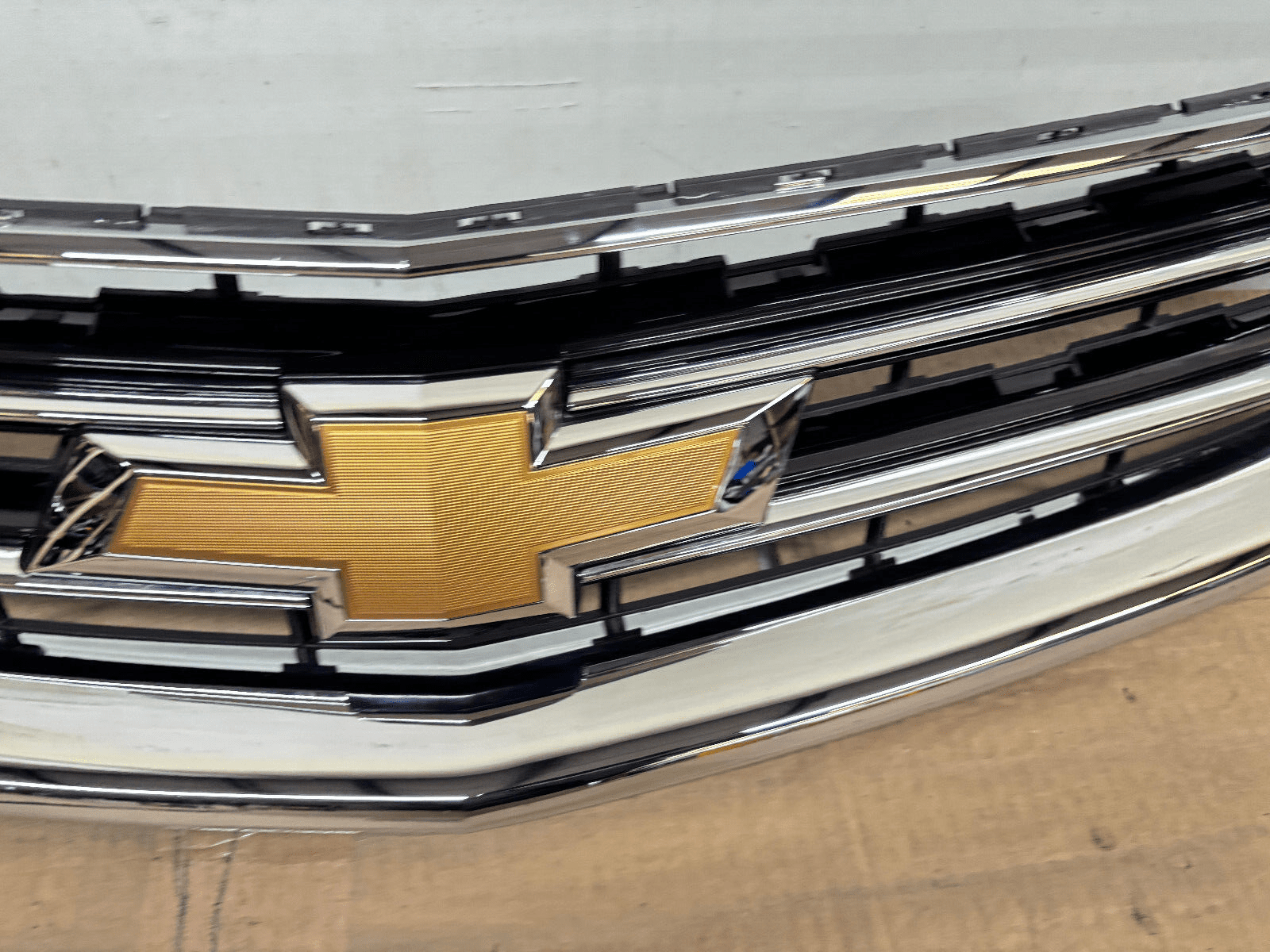 2014-2020 Chevy Impala Chrome Front OEM Grille 84720377 - Image 8