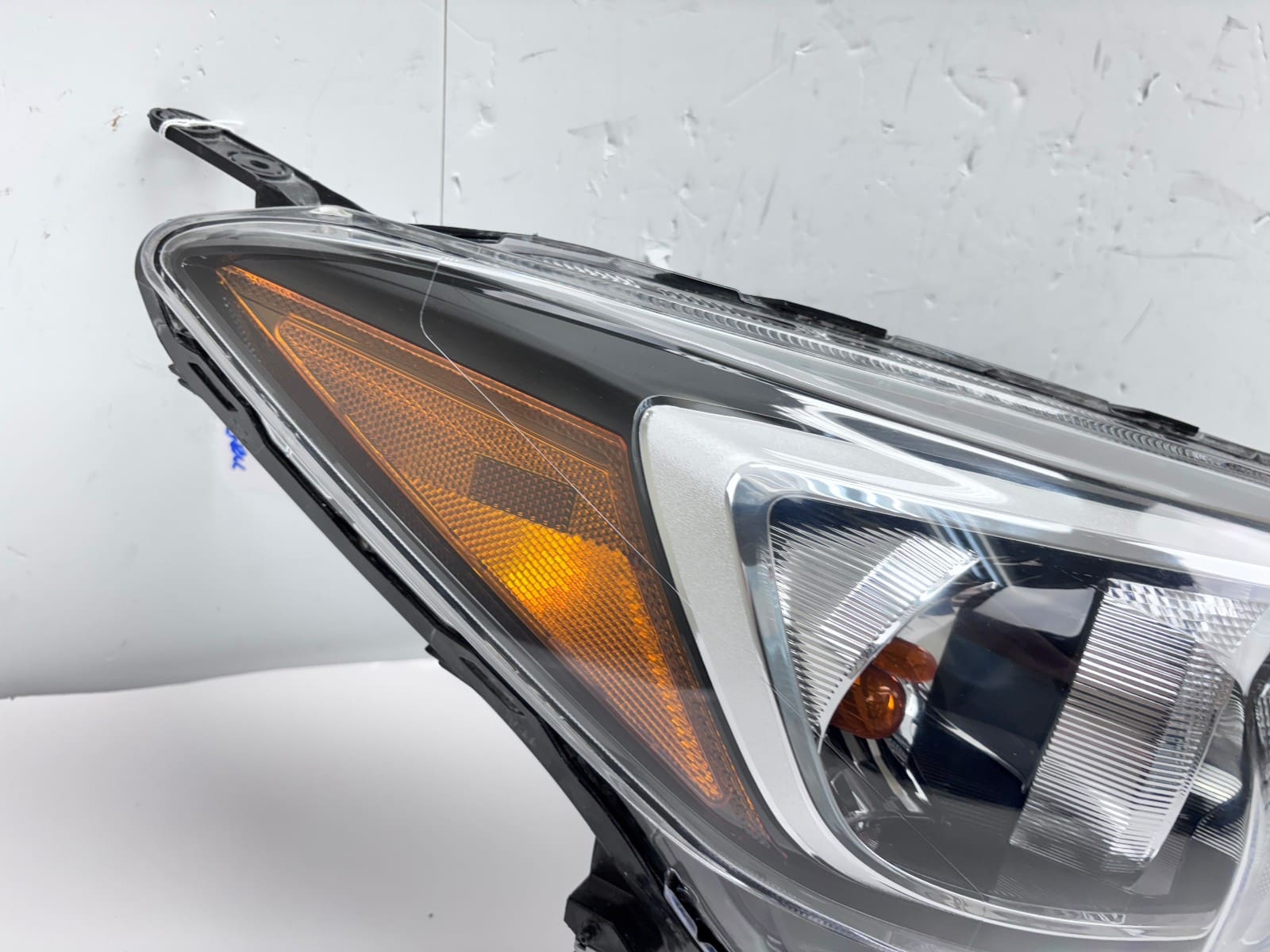 2017-2023 Subaru Impreza; Crosstrek Halogen Right OEM Headlight - Image 10
