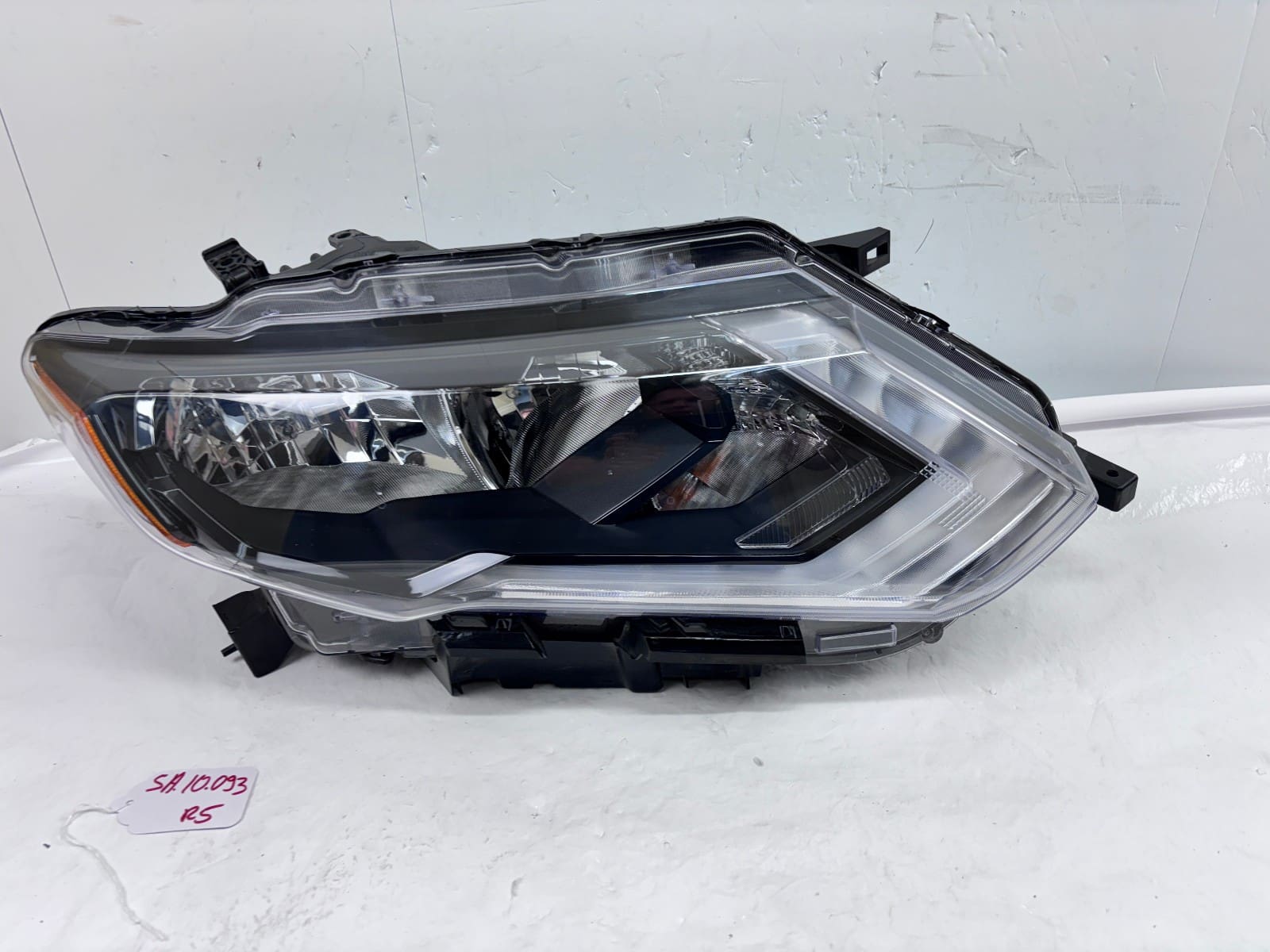 2017-20 Nissan Rogue Right Halogen CAPA Headlight Assembly 260106fl0a - Image 2