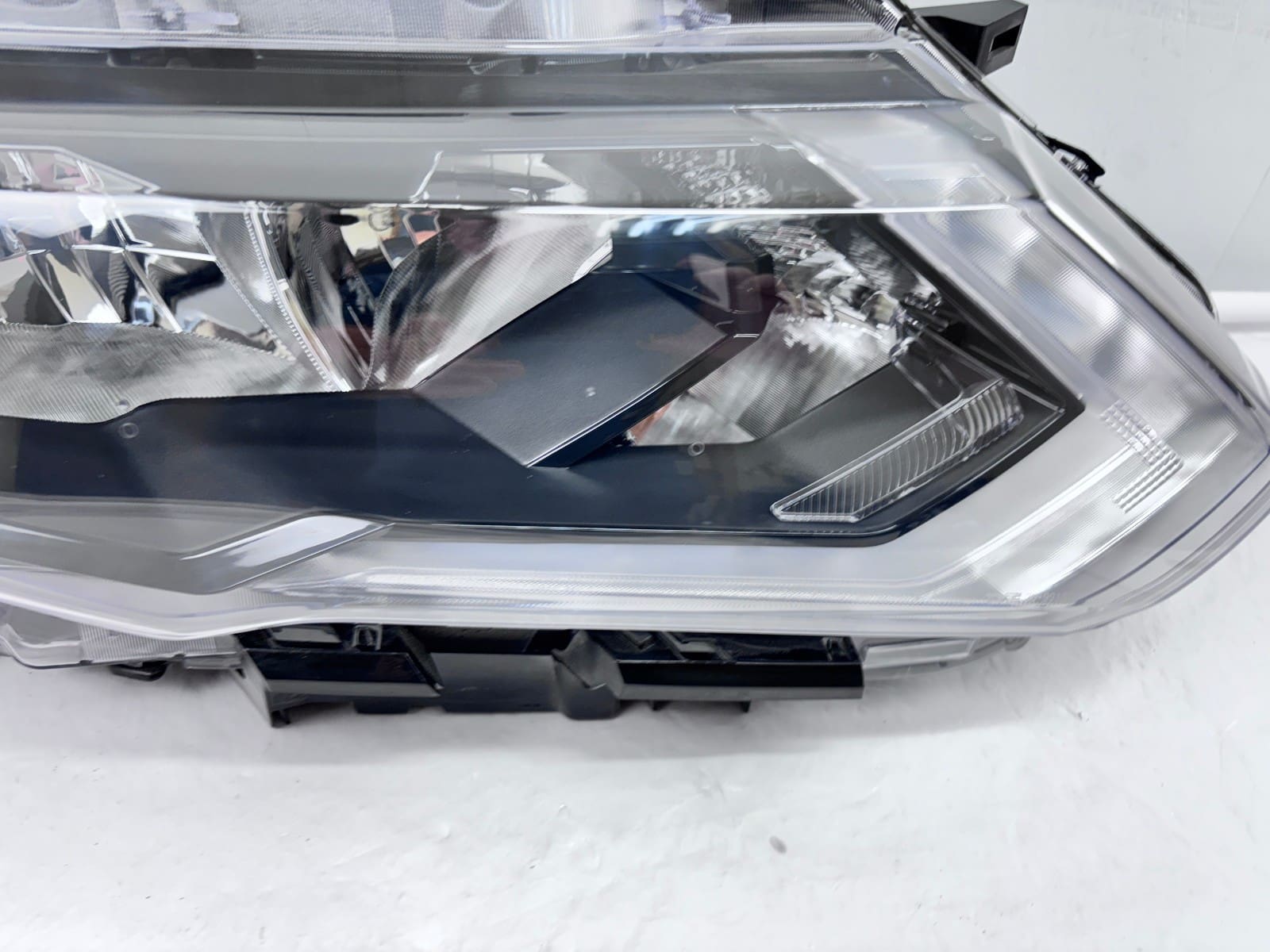 2017-20 Nissan Rogue Right Halogen CAPA Headlight Assembly 260106fl0a - Image 8