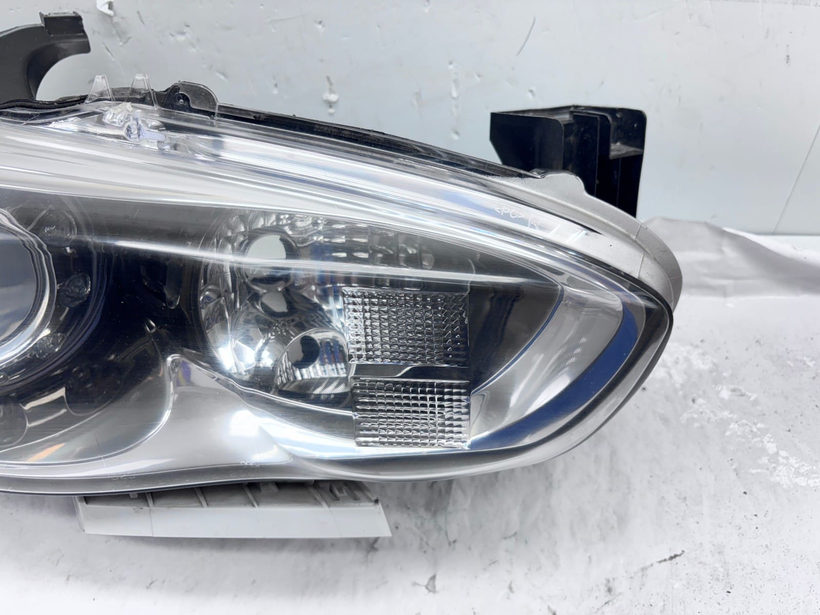 2013-2015 Infiniti QX60; JX35 Xenon HID Front Right OEM Headlight - Image 8