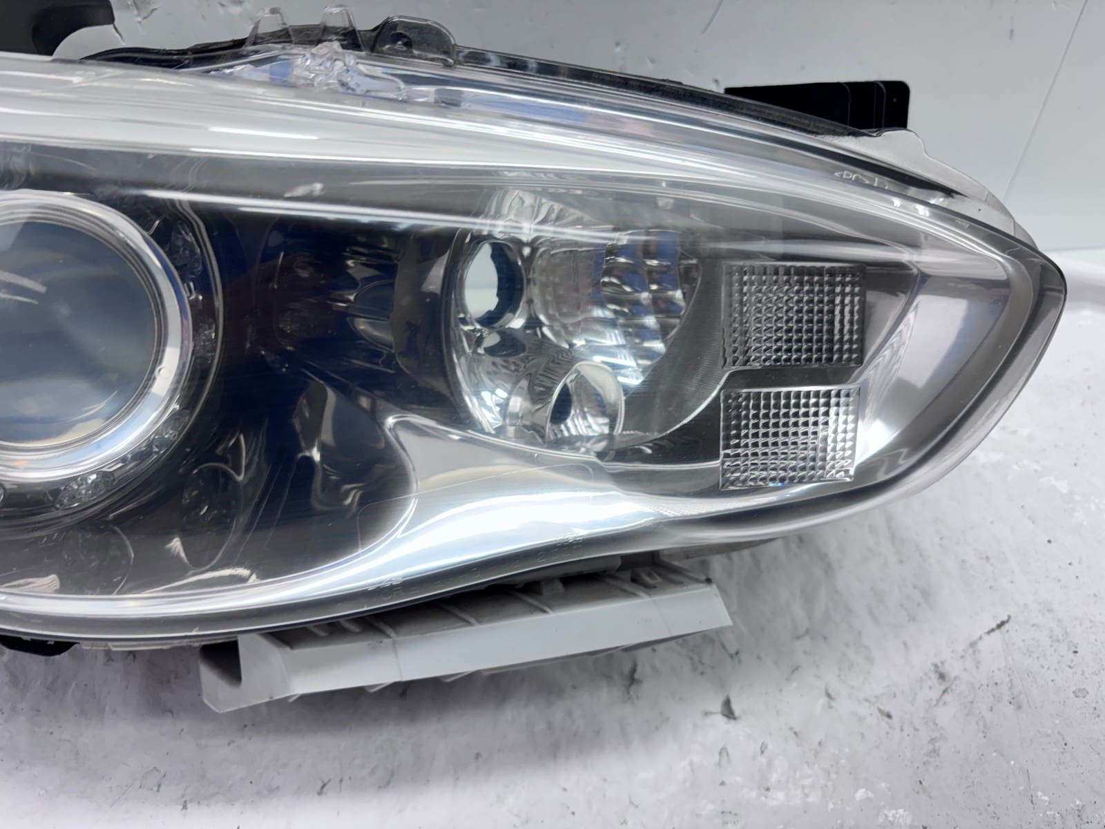 2013-2015 Infiniti QX60; JX35 Xenon HID Front Right OEM Headlight - Image 9