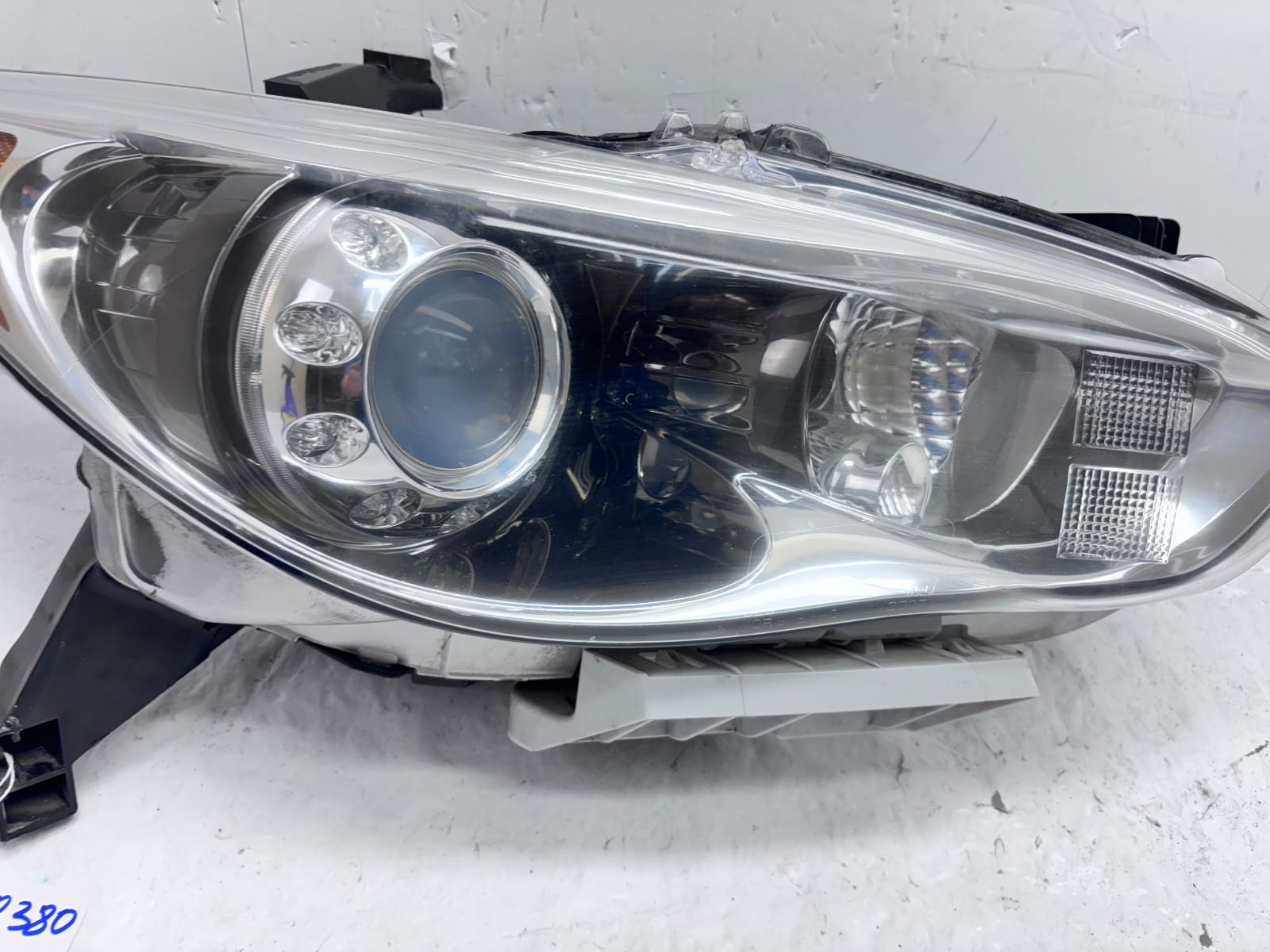 2013-2015 Infiniti QX60; JX35 Xenon HID Front Right OEM Headlight - Image 10
