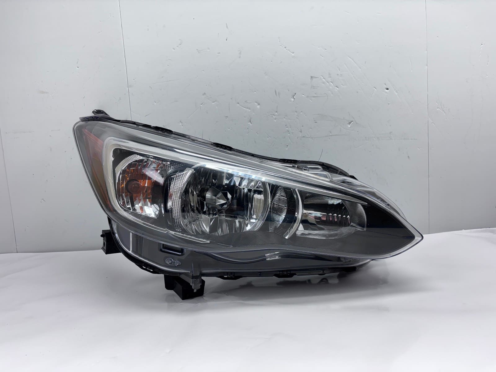 2017-2023 Subaru Impreza; Crosstrek Halogen Right OEM Headlight