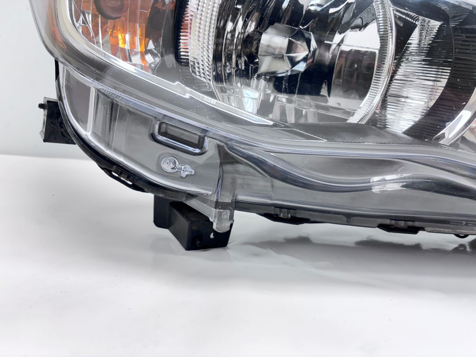 2017-2023 Subaru Impreza; Crosstrek Halogen Right OEM Headlight - Image 7