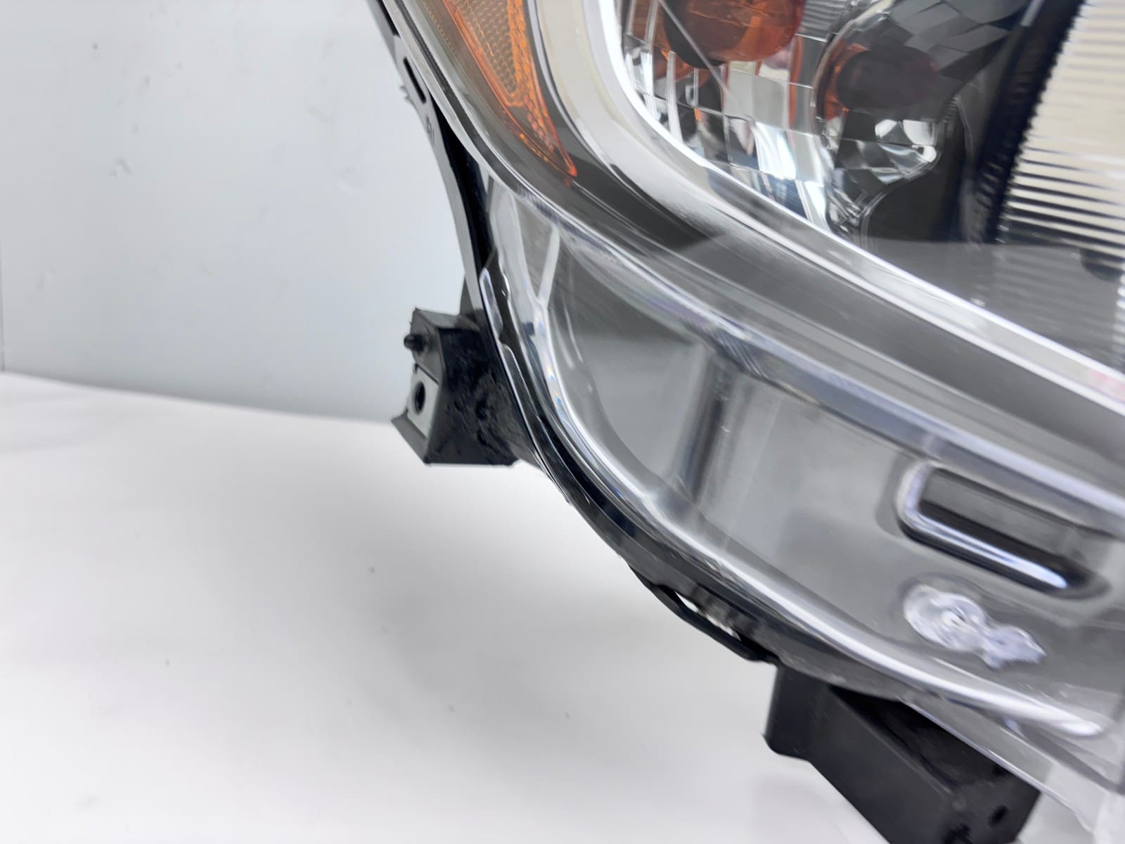 2017-2023 Subaru Impreza; Crosstrek Halogen Right OEM Headlight - Image 8