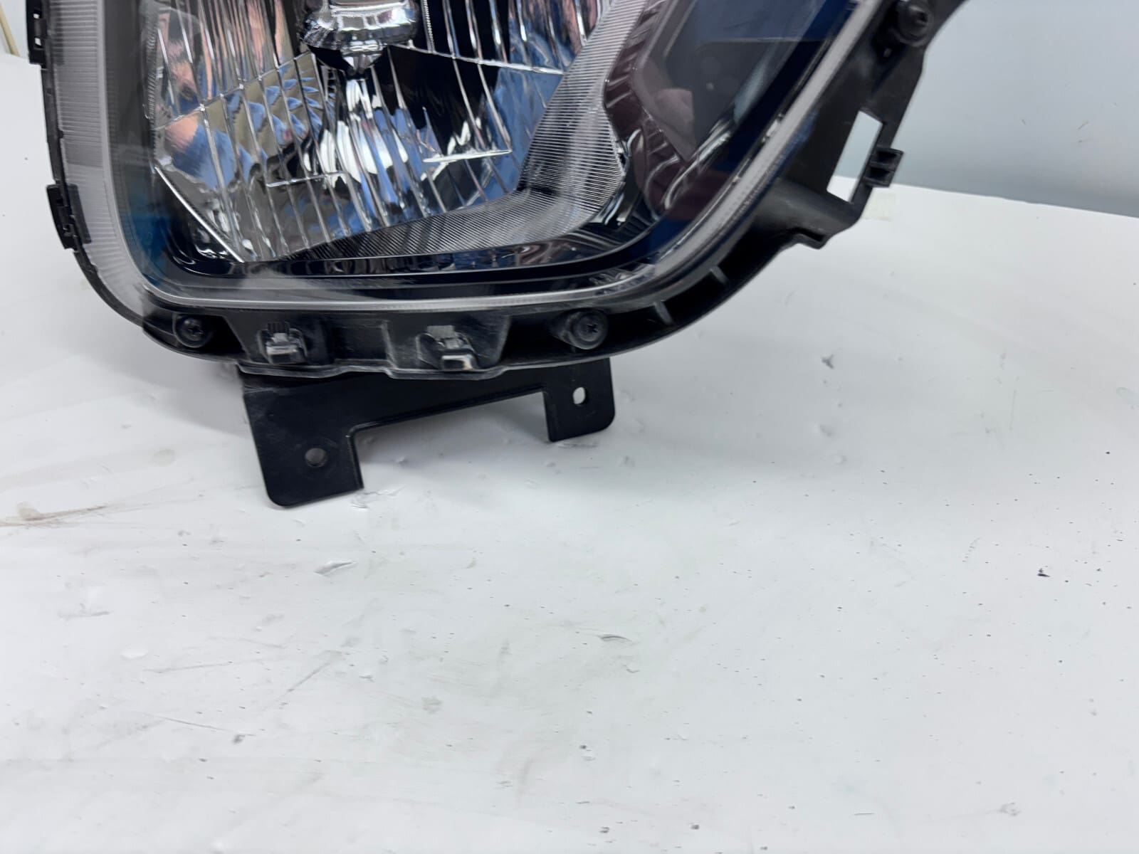 2020-2022 Kia Soul Halogen Front Right OEM Headlight 92102-K0040 - Image 11