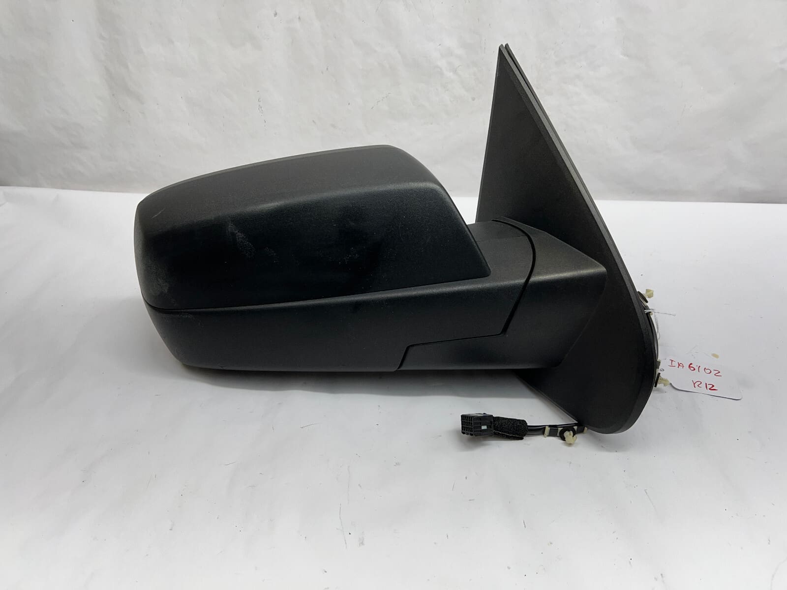 2014-2018 Chevy Silverado 1500 Right OEM Sideview Mirror 23499413