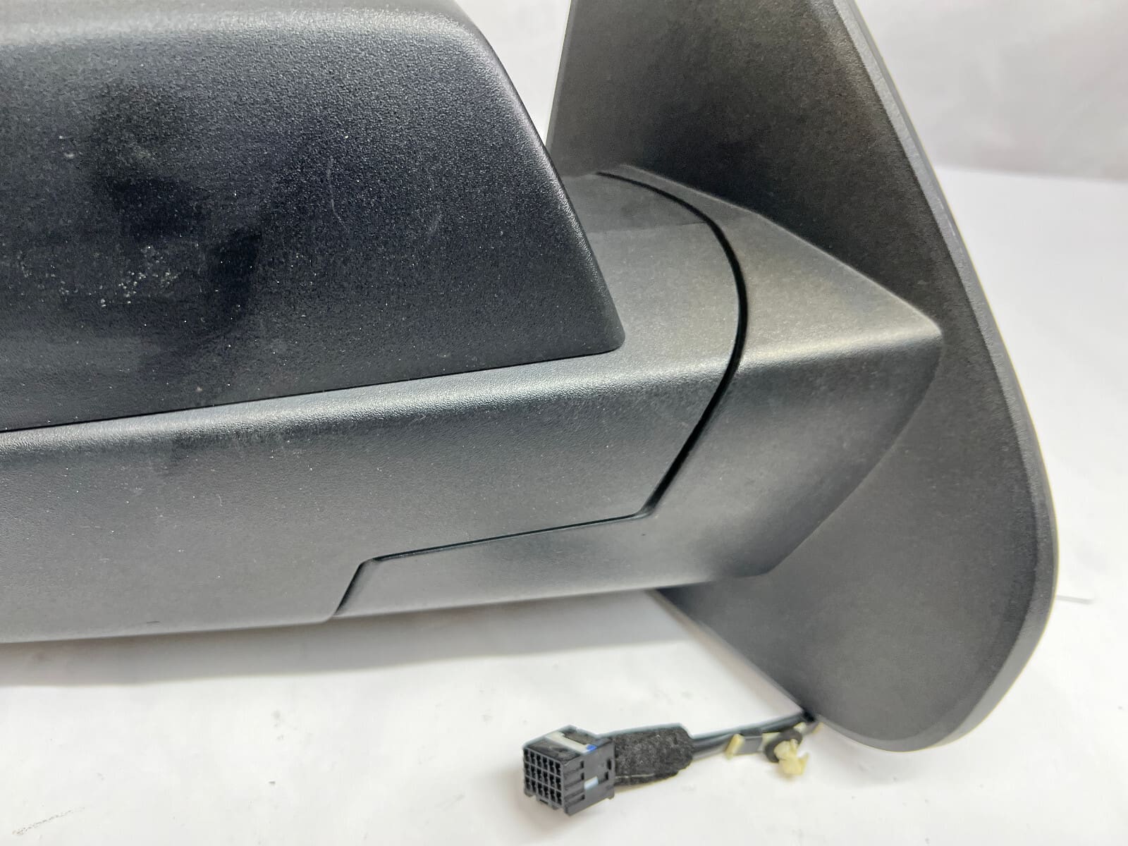 2014-2018 Chevy Silverado 1500 Right OEM Sideview Mirror 23499413 - Image 6