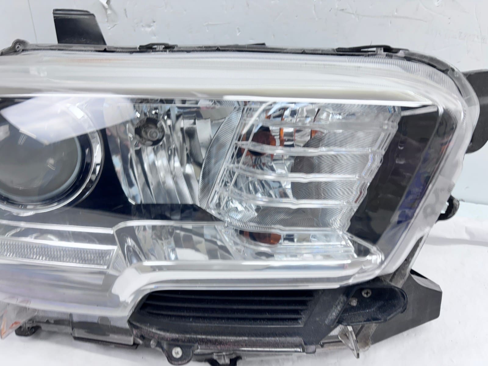 2016-2022 Toyota Tacoma Halogen LED Front Right OEM Headlight - Image 5