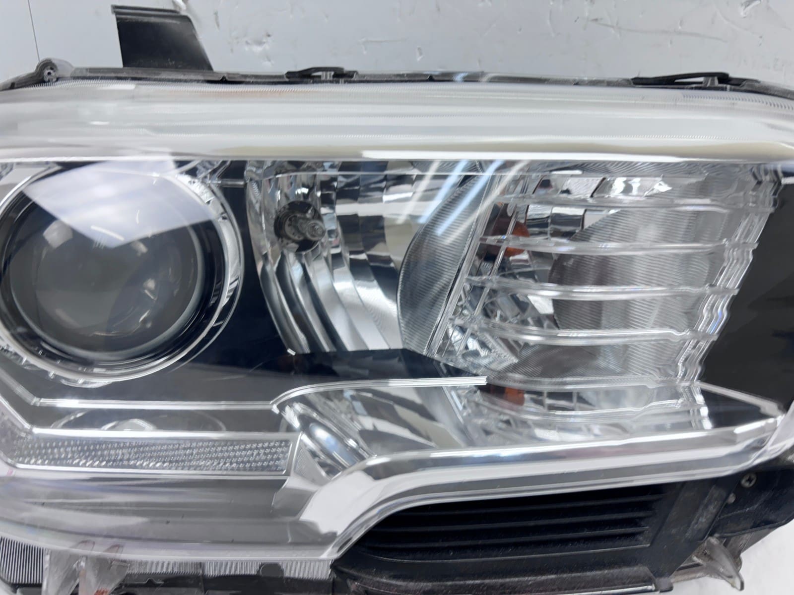 2016-2022 Toyota Tacoma Halogen LED Front Right OEM Headlight - Image 6