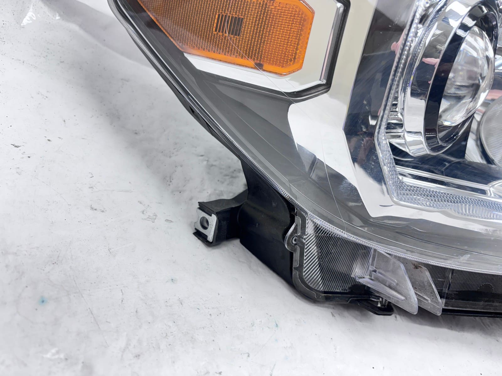 2016-2023 Toyota Tacoma Halogen LED Right OEM Headlight - Image 10