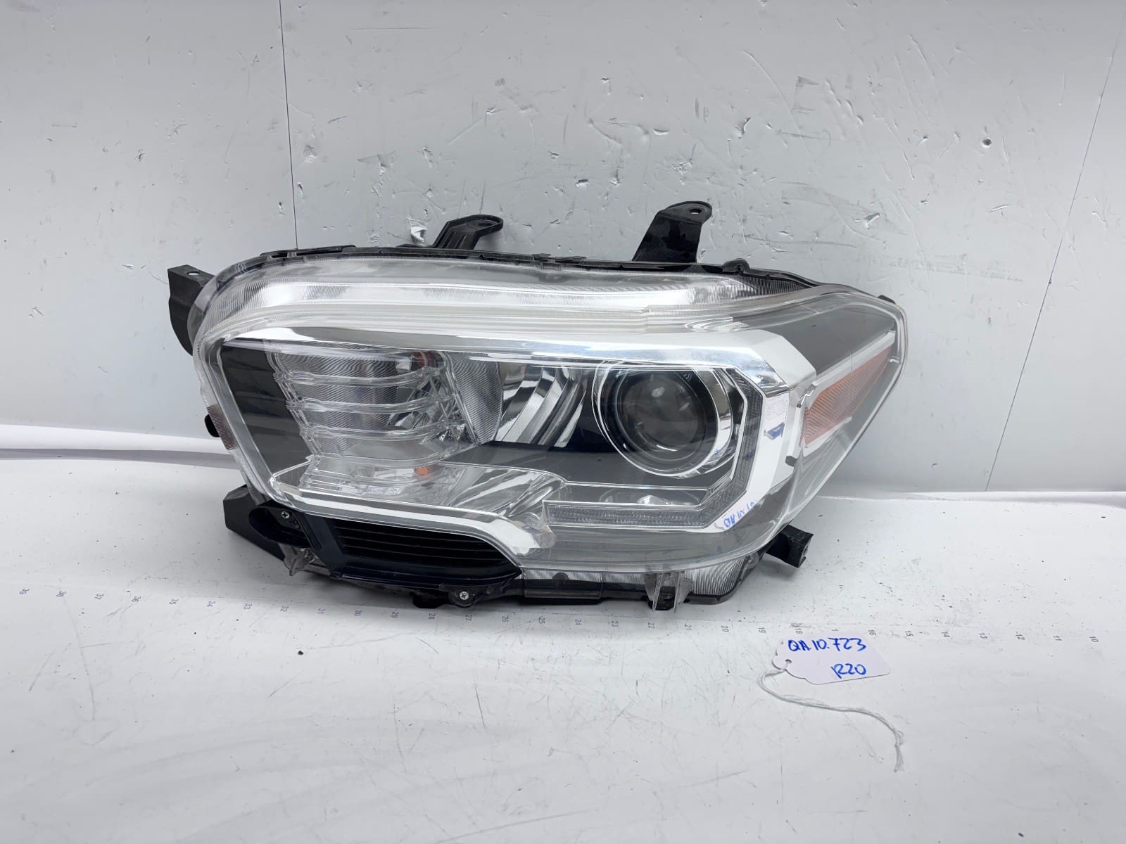 2016-22 Toyota Tacoma Halogen LED Front Left OEM Headlight A 81150-04270 - Image 2