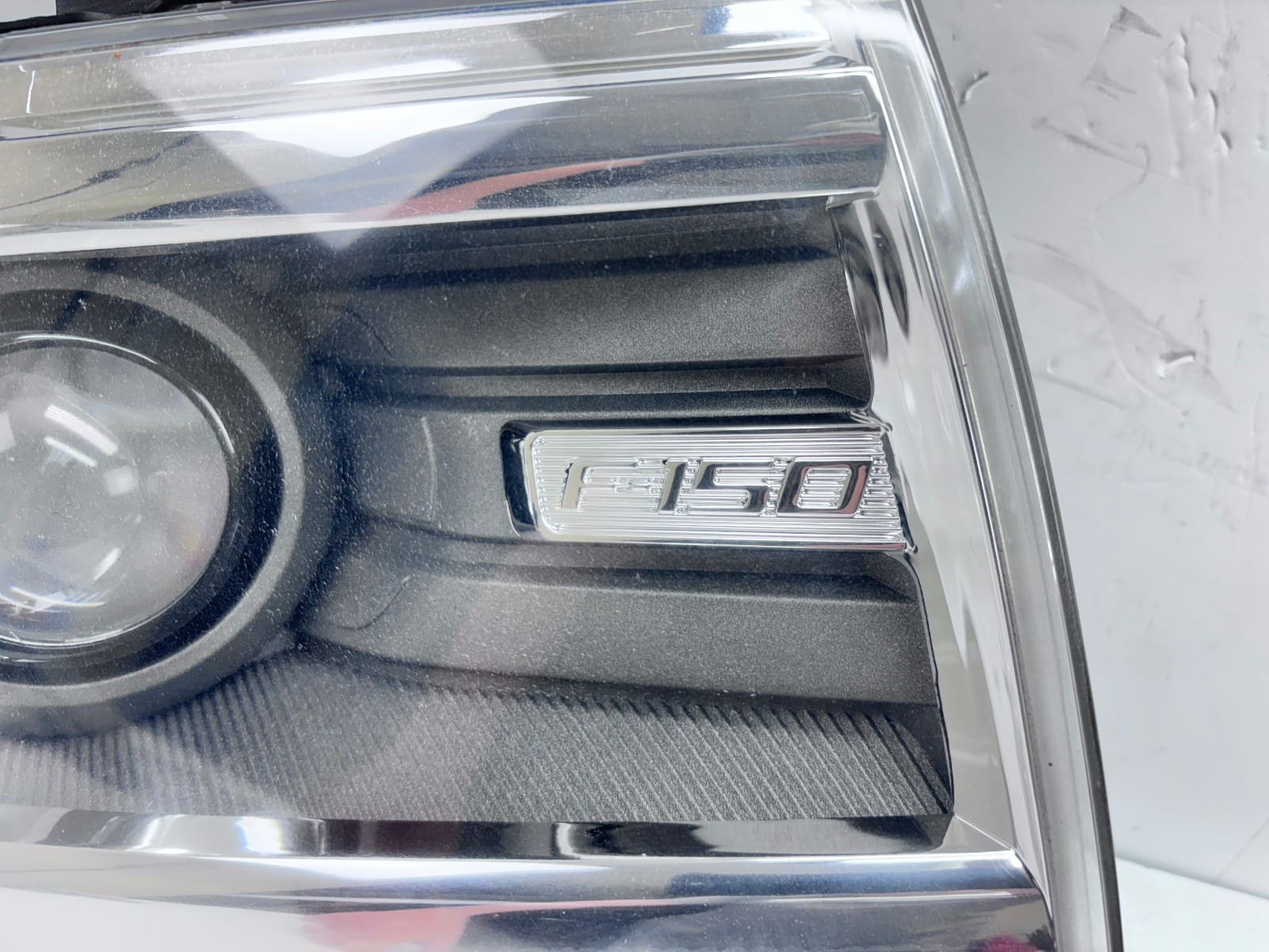 2009-2014 Ford F150 Xenon HID Front Right OEM Headlight - Image 4