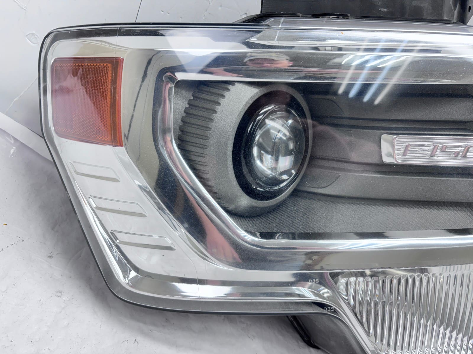 2009-2014 Ford F150 Xenon HID Front Right OEM Headlight - Image 5