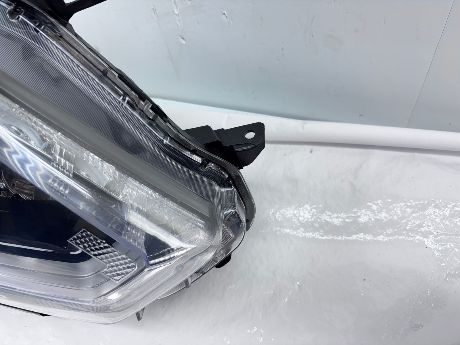 2014-16 Nissan Rogue Right Front Headlight Halogen CAPA-Certified Used - Image 4