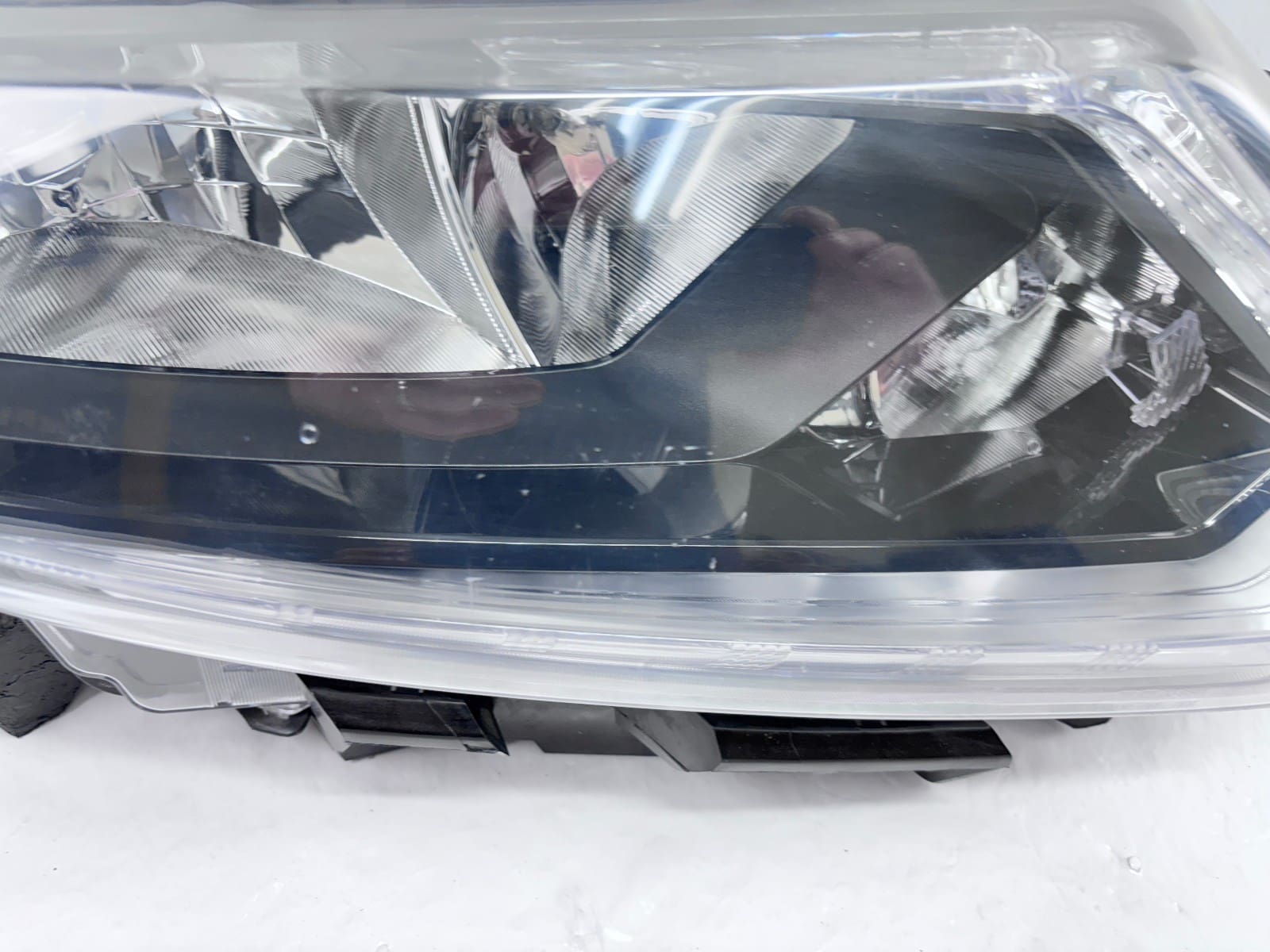 2014-16 Nissan Rogue Right Front Headlight Halogen CAPA-Certified Used - Image 8