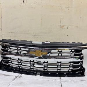 2022-25 Chevy Silverado 1500 LTZ Chrome Front OEM Grille w/Camera 85516947