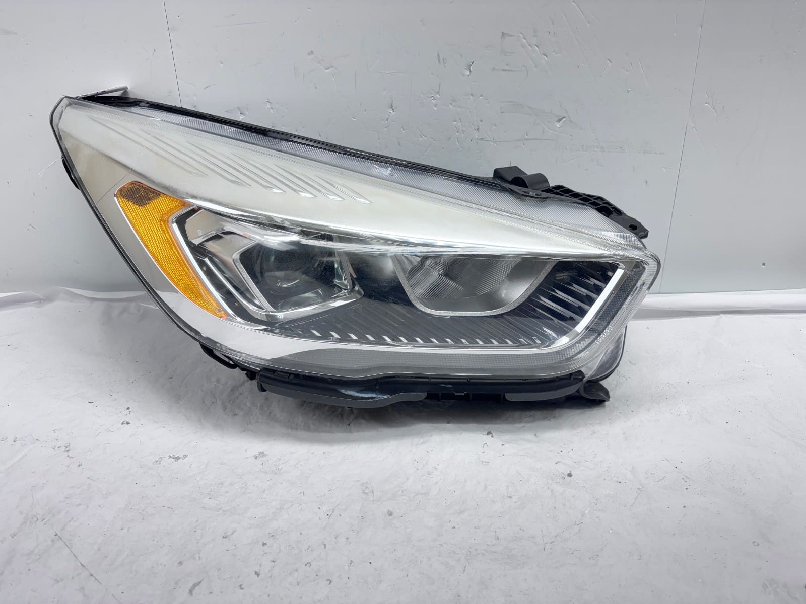 2017-19 Ford Escape Halogen LED Front Right OEM Headlight GJ5413W029BH