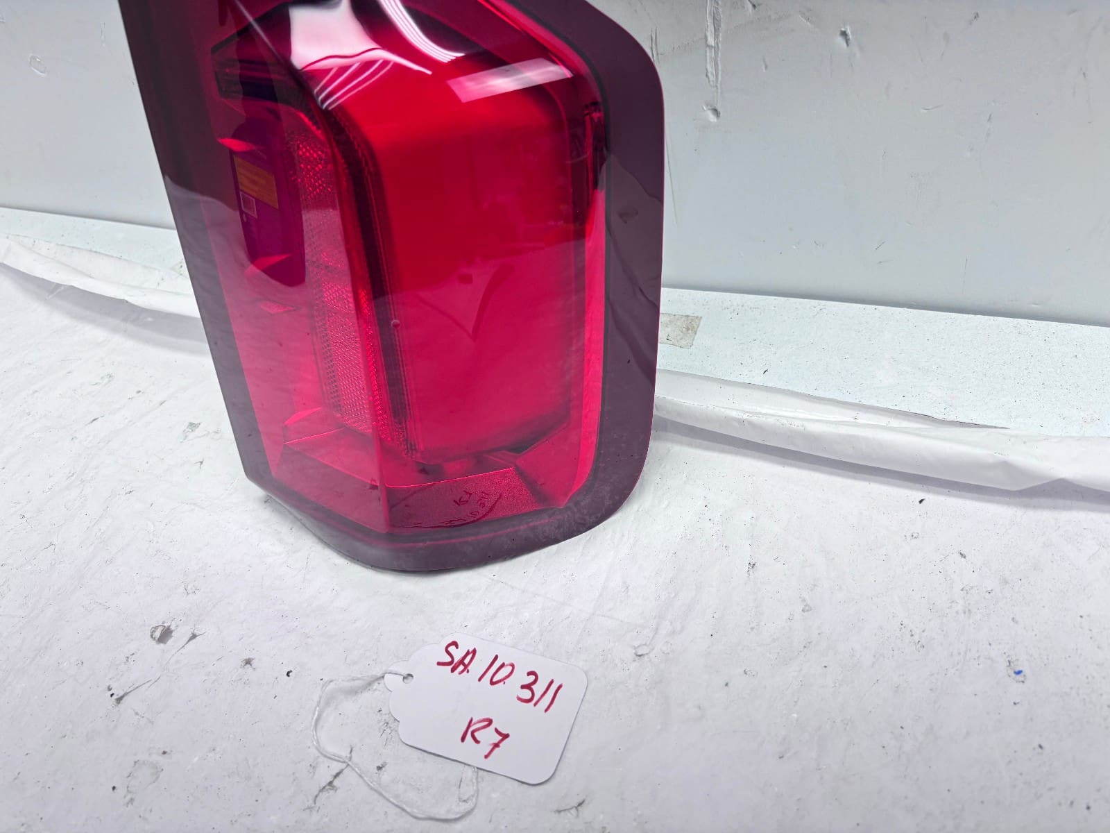 2019-2023 Chevy Silverado LED Rear Right OEM Tail Light 85115894 - Image 3