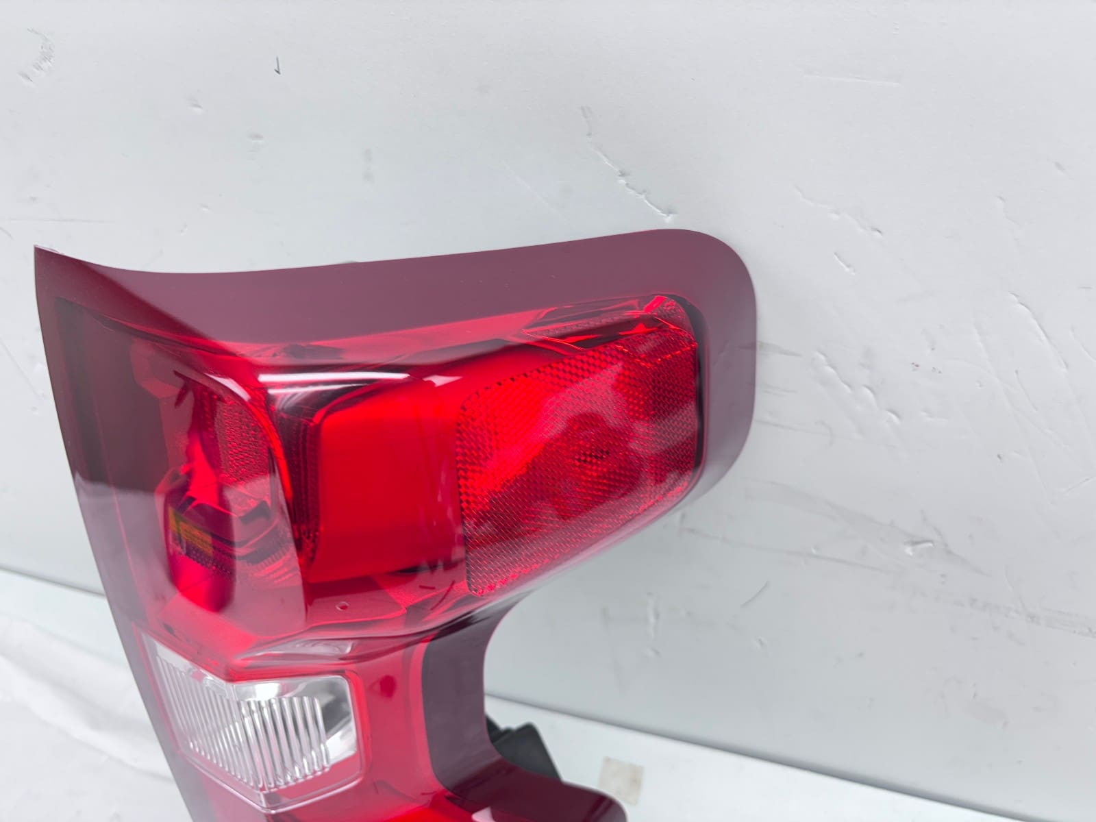 2019-2023 Chevy Silverado LED Rear Right OEM Tail Light 85115894 - Image 8