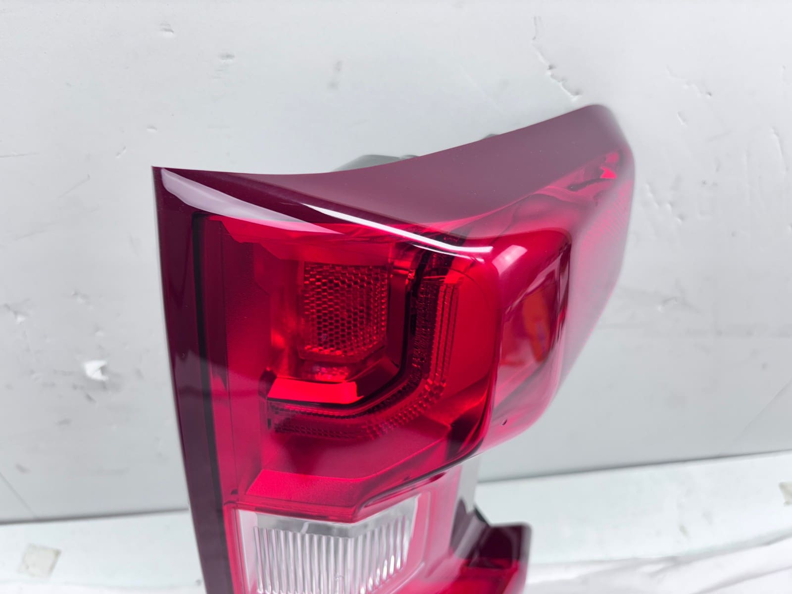2019-2023 Chevy Silverado LED Rear Right OEM Tail Light 85115894 - Image 9