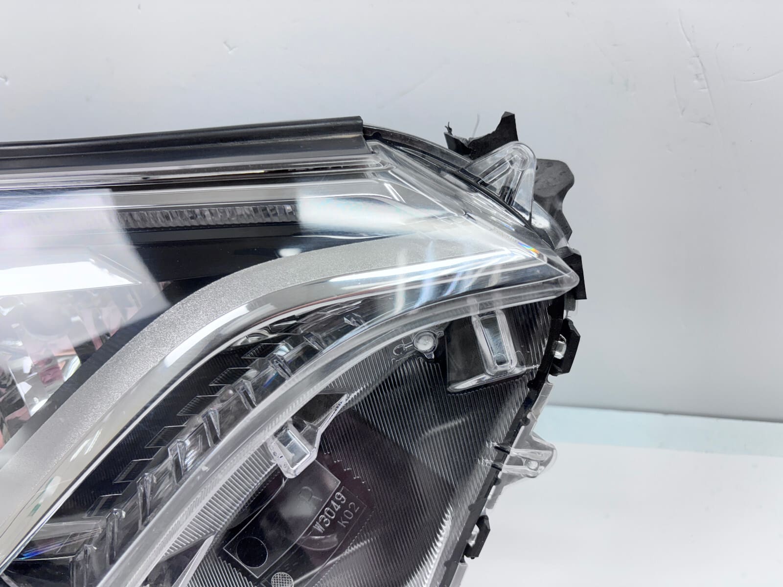 2016-18 Toyota RAV4 Full LED Front Right OEM Headlight - Image 3
