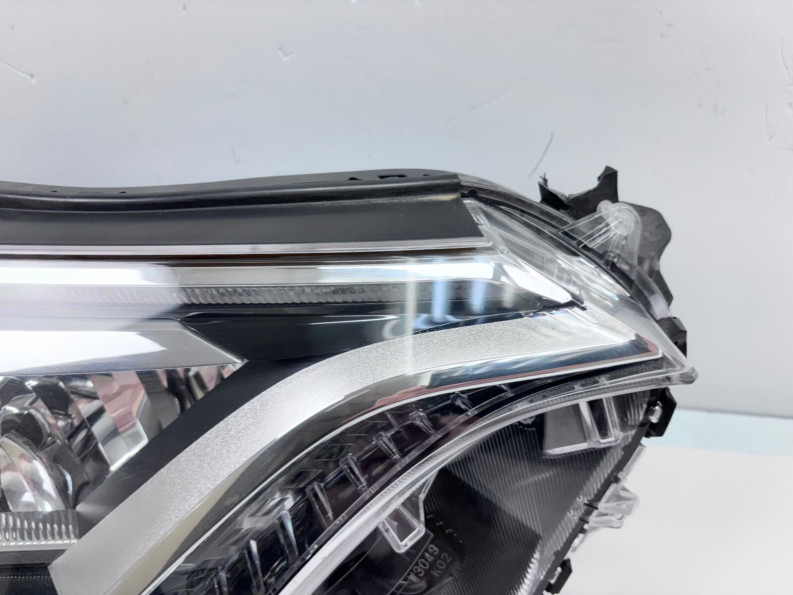 2016-18 Toyota RAV4 Full LED Front Right OEM Headlight - Image 4